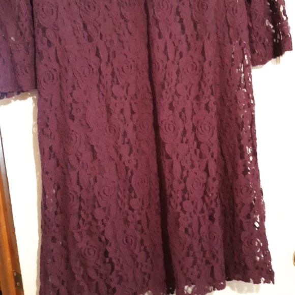3/4 sleeve lace dress - Picture 2 of 3